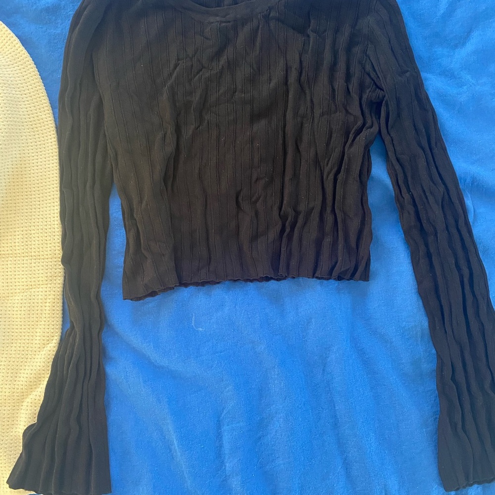 Bundle of Zara long sleeve crop tops! - Picture 8 of 8